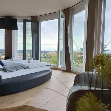 West Panorama Penthouse - Apartment With A Fantastic View Of The City 솜버트헤이 외부 사진