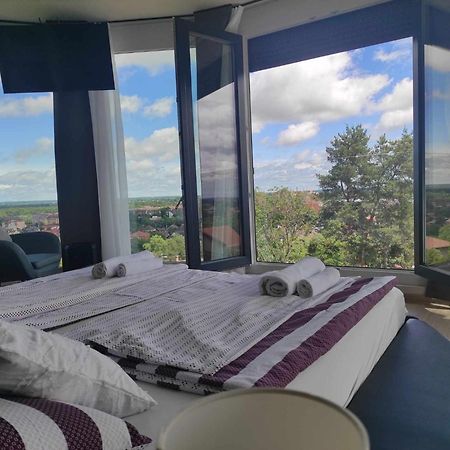 West Panorama Penthouse - Apartment With A Fantastic View Of The City 솜버트헤이 외부 사진