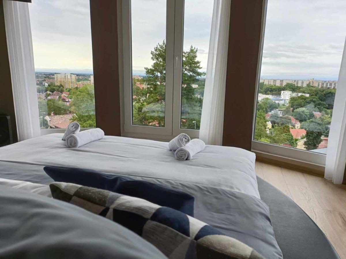 West Panorama Penthouse - Apartment With A Fantastic View Of The City 솜버트헤이 외부 사진