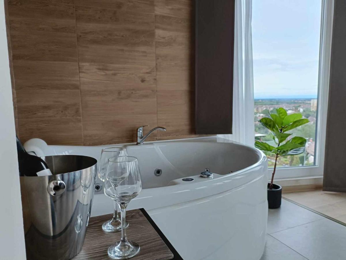 West Panorama Penthouse - Apartment With A Fantastic View Of The City 솜버트헤이 외부 사진