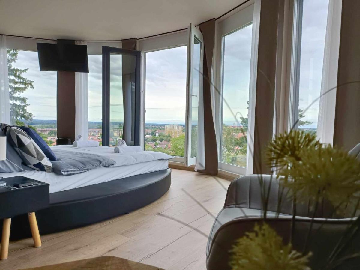 West Panorama Penthouse - Apartment With A Fantastic View Of The City 솜버트헤이 외부 사진