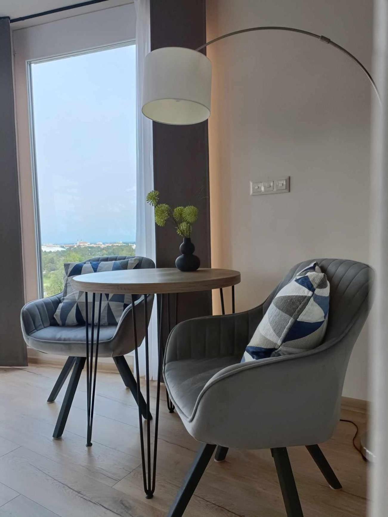 West Panorama Penthouse - Apartment With A Fantastic View Of The City 솜버트헤이 외부 사진